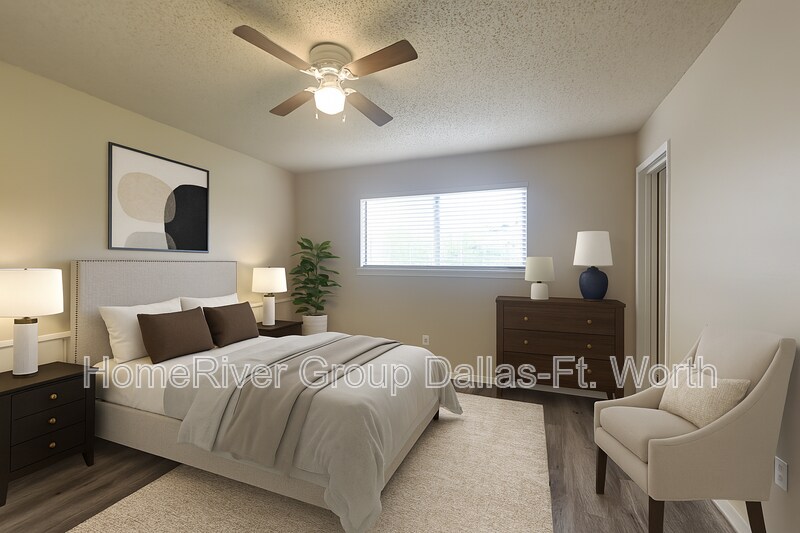 Building Photo - 9703 La Rochelle Dr