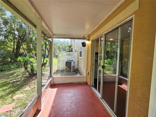 Building Photo - 16309 Fairford Palms Ct