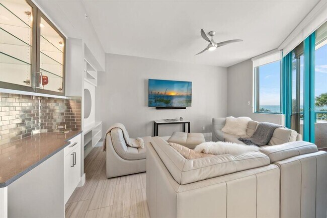 Building Photo - 1560 Gulf Blvd