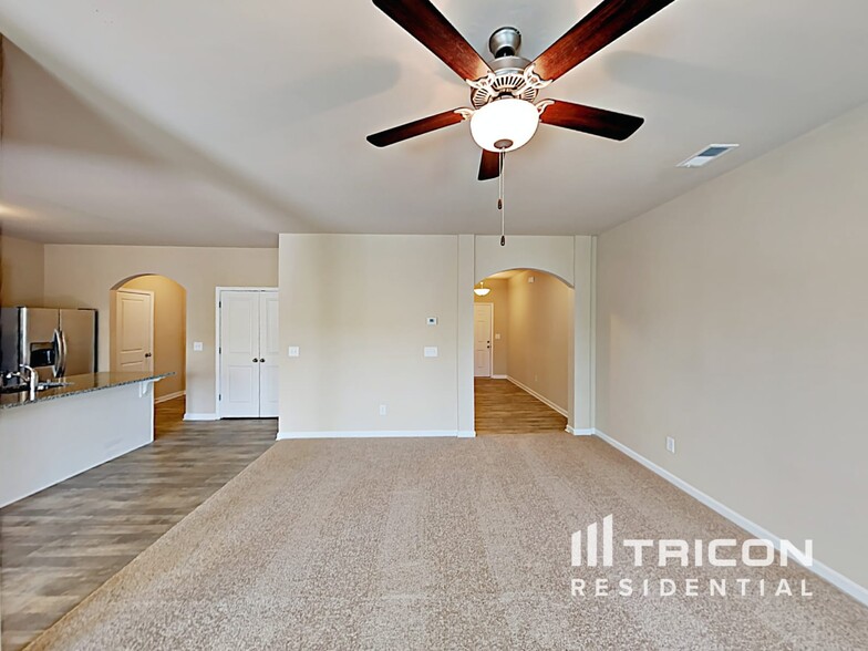 Building Photo - 190 Southwind Cir
