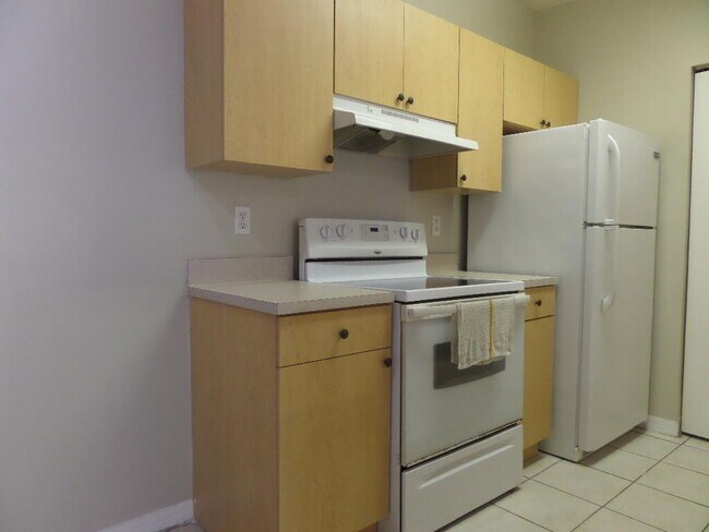 Building Photo - 10294 Fox Trail Rd S