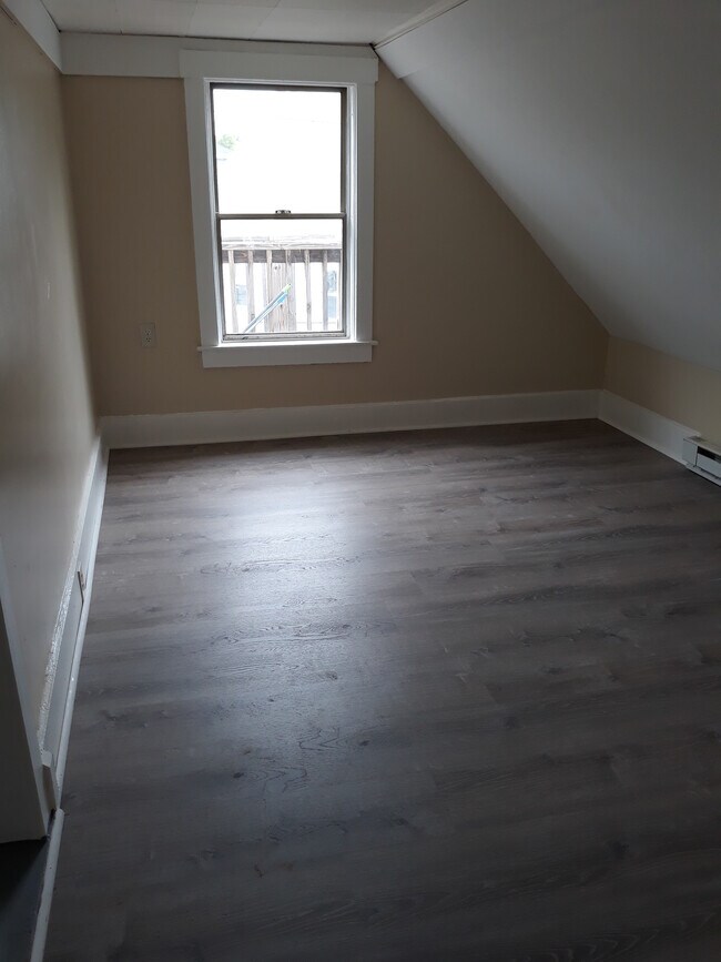 35 Litchfield St 35 Litchfield St Worcester MA 01603 Apartment Finder