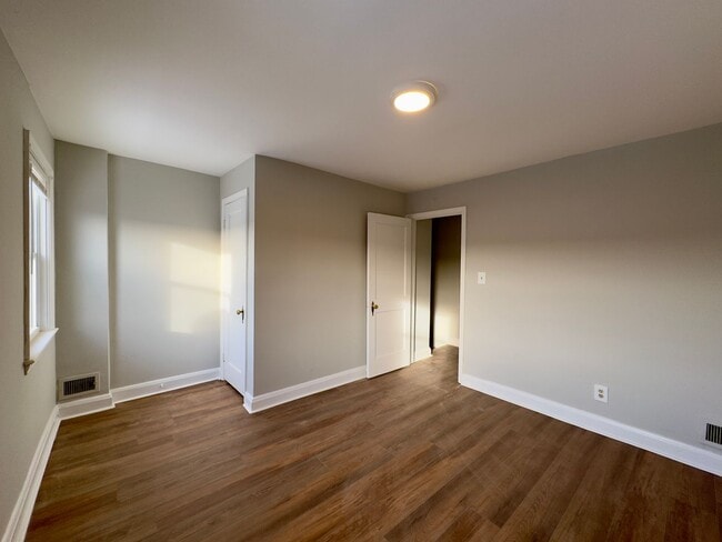 Building Photo - Charming 2 Bedroom/2 Bathroom Townhome in Joseph Lee Neighborhood, Baltimore, MD!