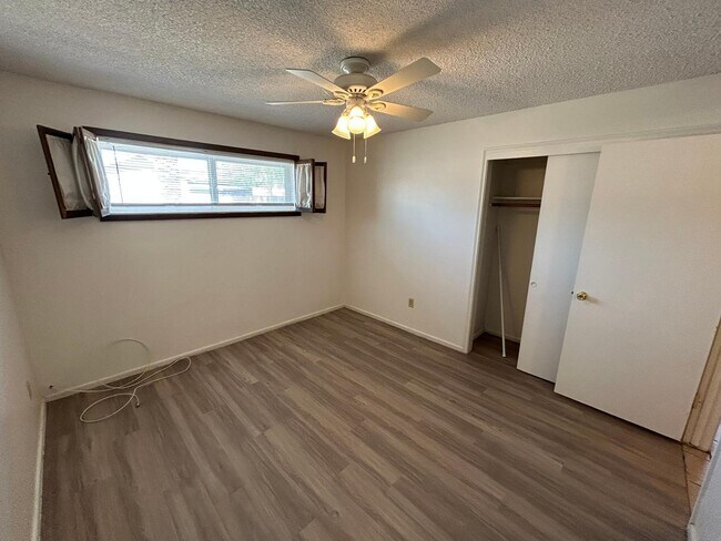 Building Photo - 1851 E University Dr