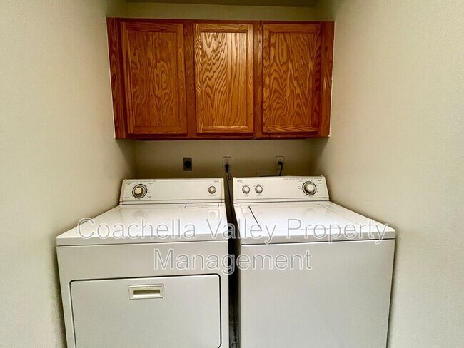 Building Photo - 66028 Mission Lakes Blvd