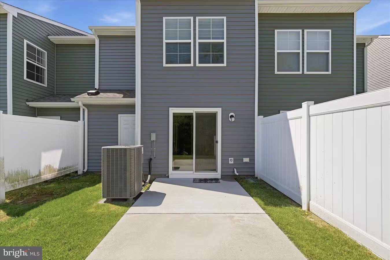 Building Photo - 658 Thumper Dr