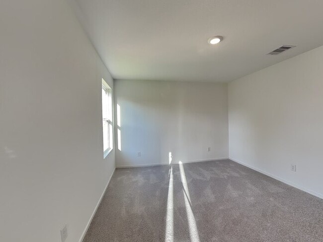 Building Photo - 21083 Santopadre St