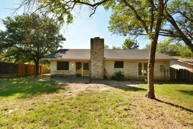Building Photo - 9410 E Meadow Vale