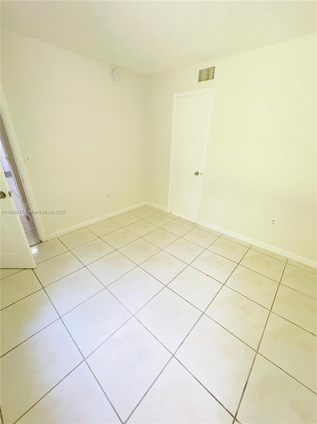 Building Photo - 20131 SW 123rd Dr