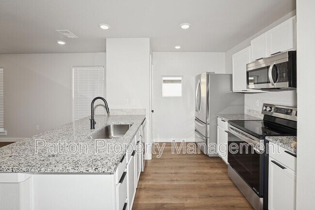 Building Photo - 6651 Athens St