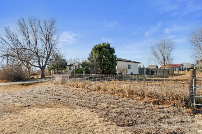 Building Photo - 36839 Gaylin Ave