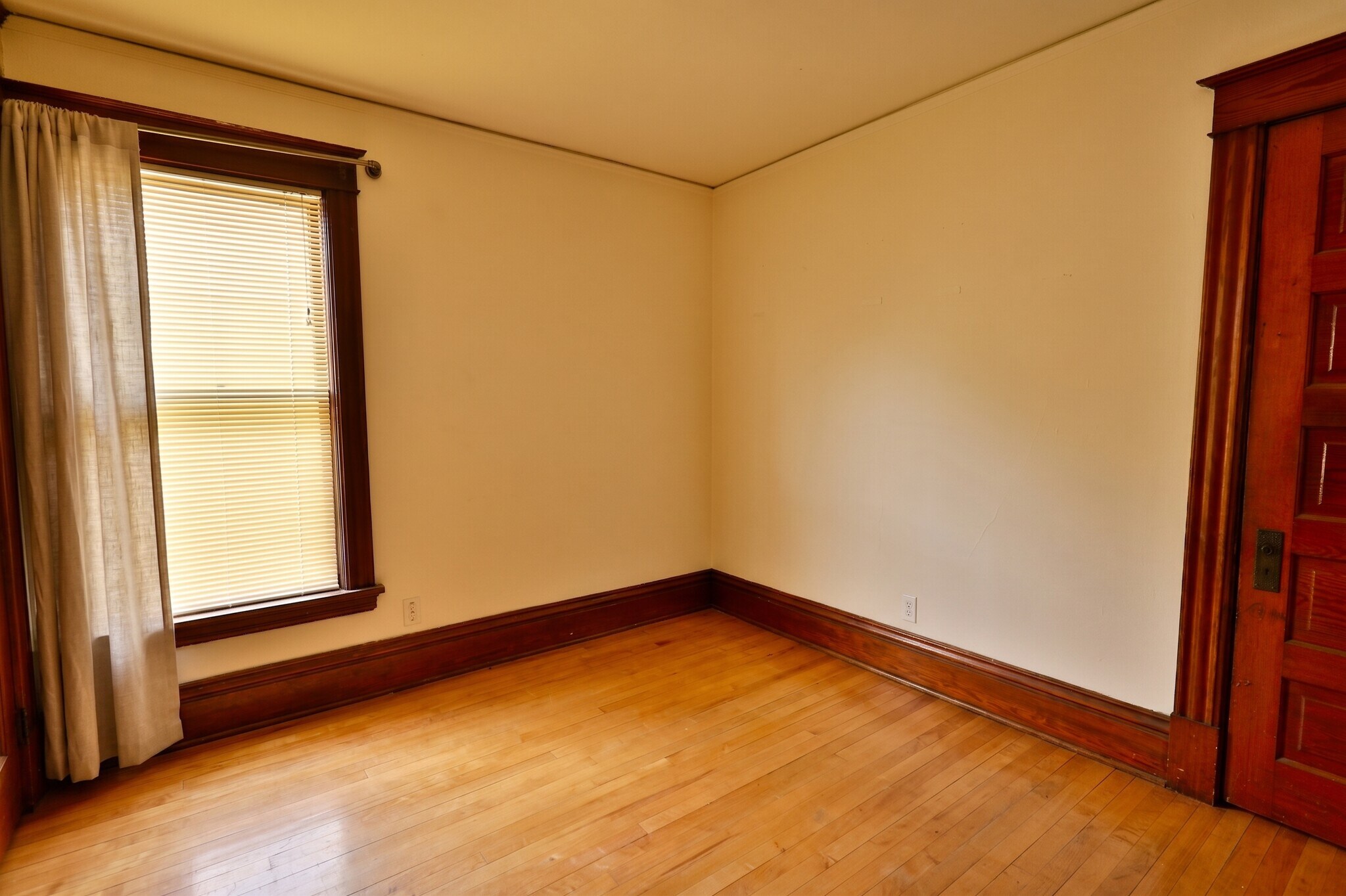Building Photo - 508 W Mifflin St