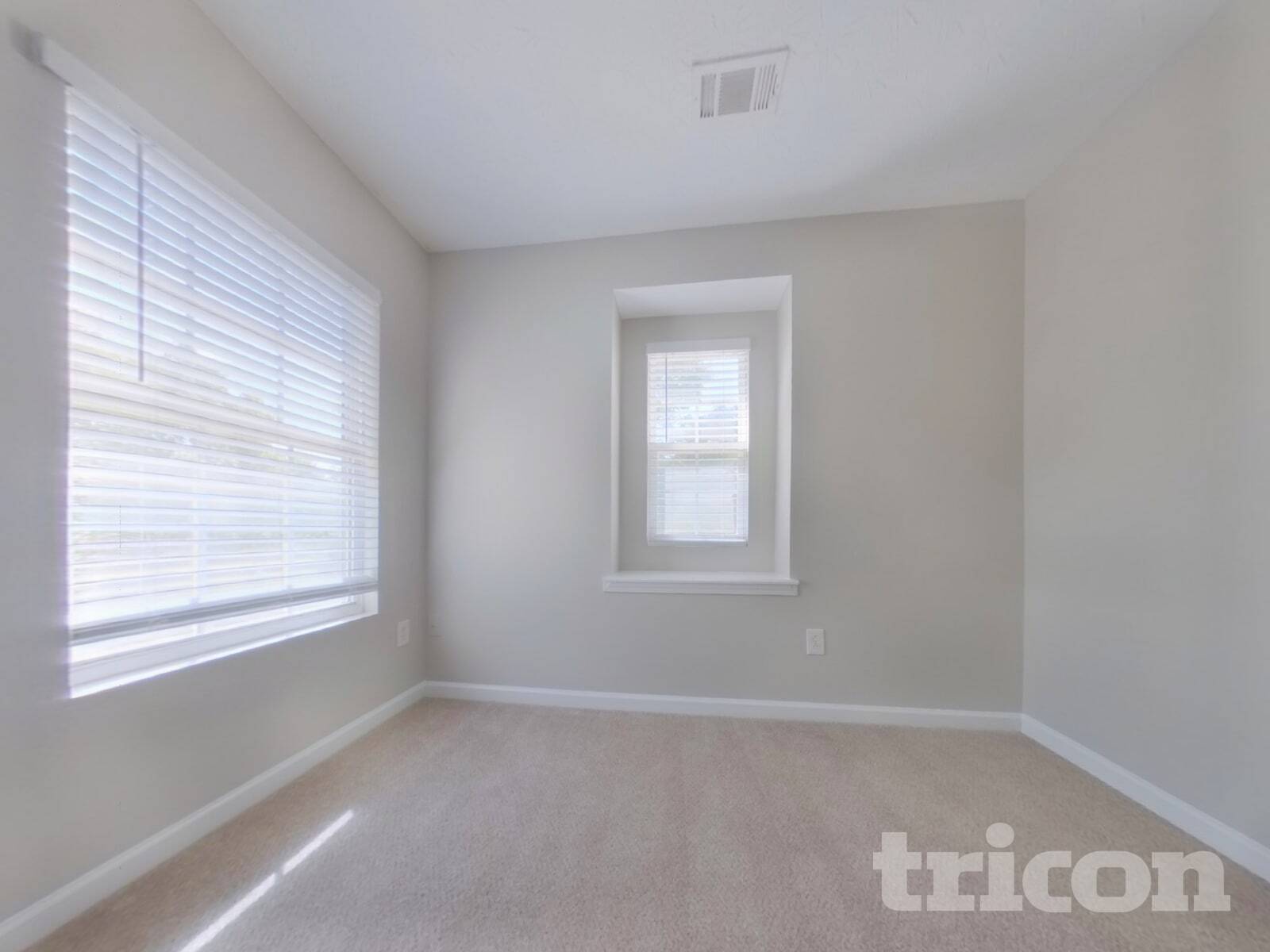 Building Photo - 401 Silver Spring St