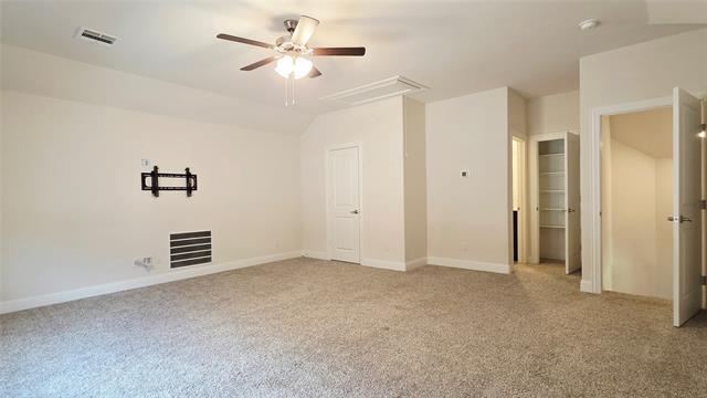 Building Photo - 2932 Log Cabin Dr