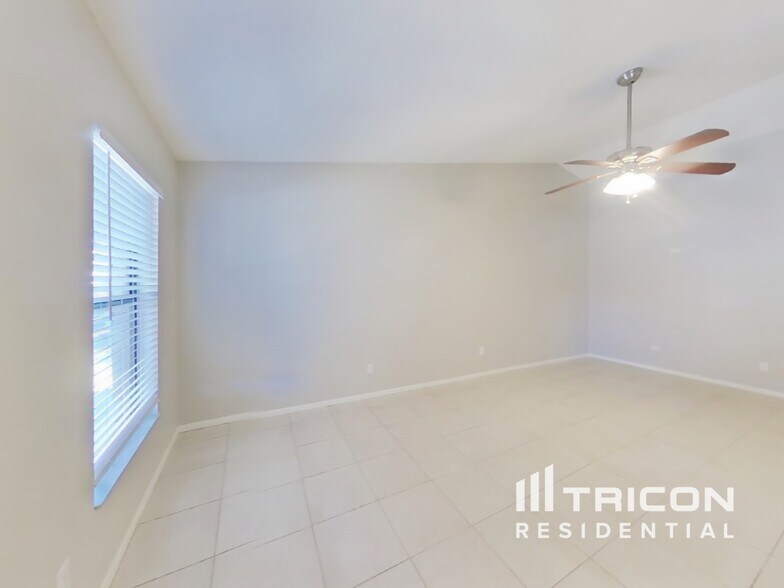 Building Photo - 12318 Cloverstone Dr