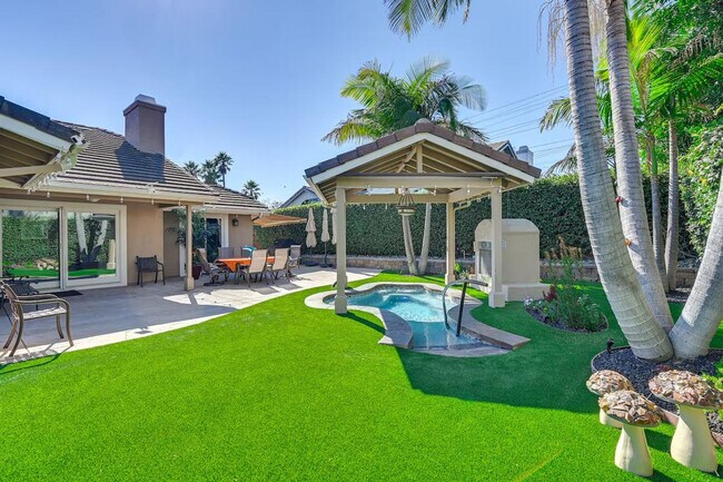 Building Photo - 1519 Via Hacienda