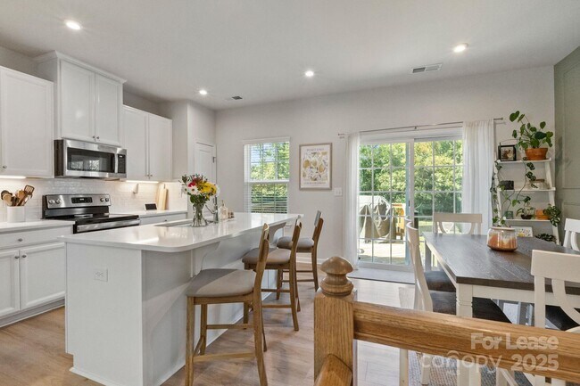 Building Photo - 4113 Edenborn Ln