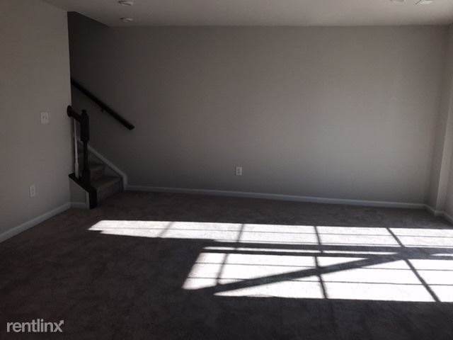 Building Photo - 3 br, 3.5 bath Townhome - Village of Apex