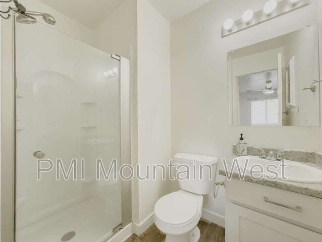 Building Photo - 641 N 30 E