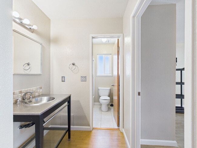 Building Photo - 2/2 Monterey Condo now available for rent