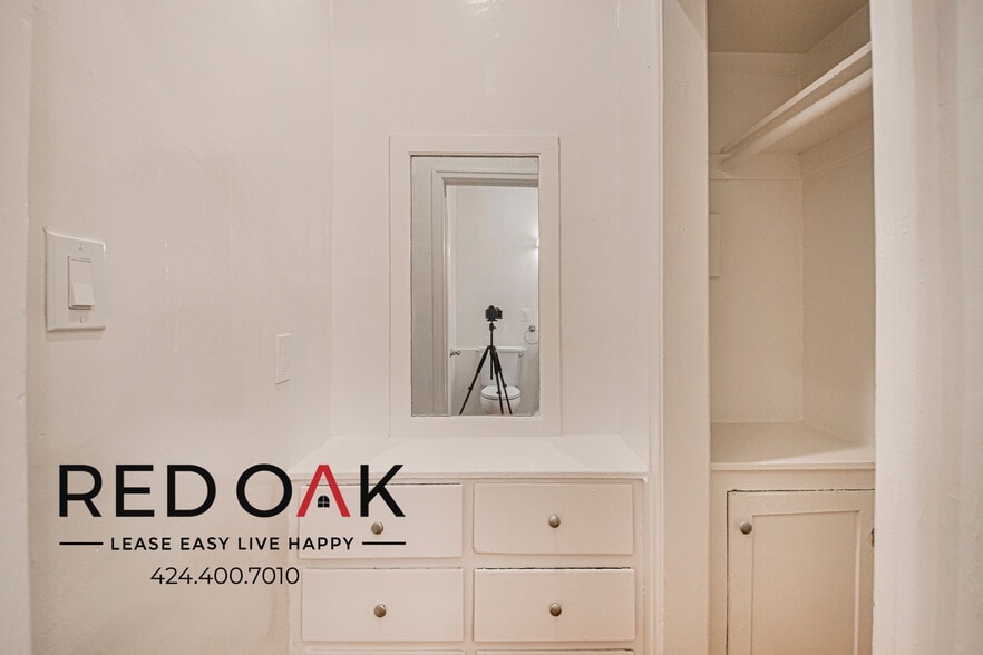 Building Photo - 1818 Whitley Ave