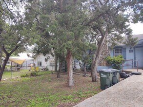 Building Photo - 705-707-707 Allen St