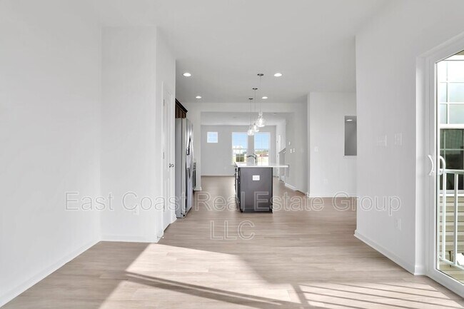 Building Photo - 153 Charterhouse St