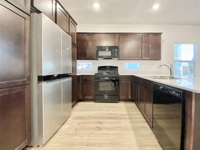 Building Photo - 1548 Weatherford Ln