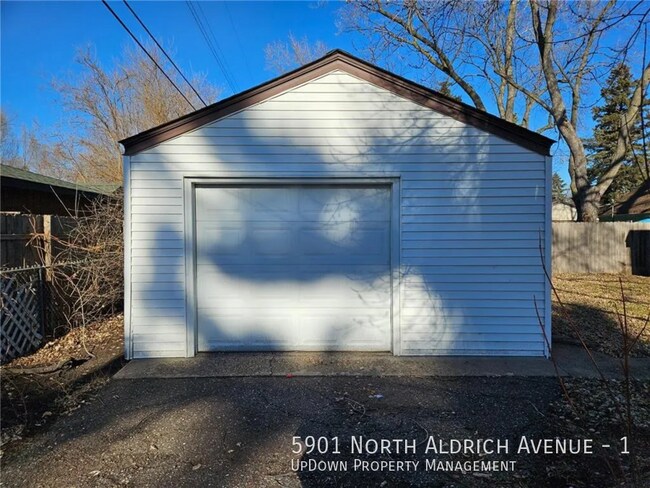 Building Photo - 5901 N Aldrich Ave