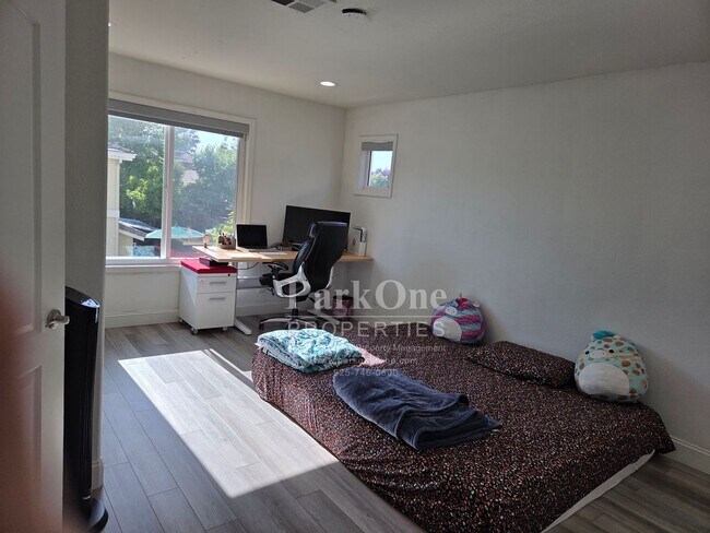 Building Photo - Modern Detached Home in Suburban Dublin Co...