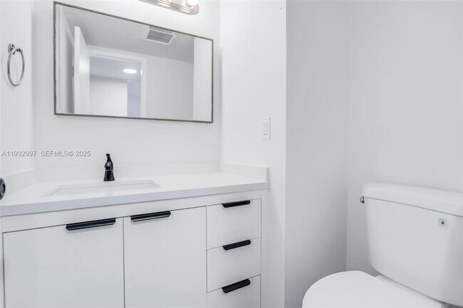 Building Photo - 2801 NE 183rd St