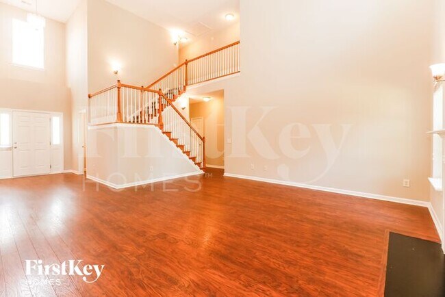 Building Photo - 527 Rosings Drive