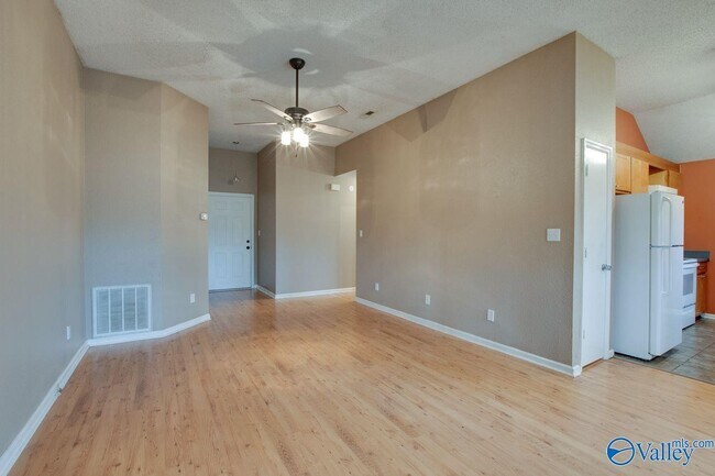 Building Photo - 143 Rebecca Pines Dr