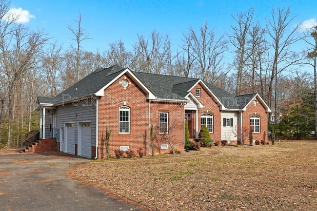 Building Photo - 14116 Spruce Ave