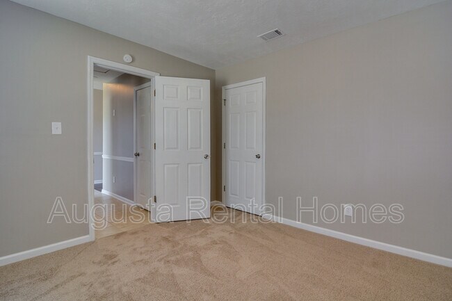 Building Photo - 3614 Cullen Dr