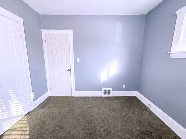 Building Photo - 3 BED 1 BATH SINGLE FAMILY HOME IN MT PLEASANT