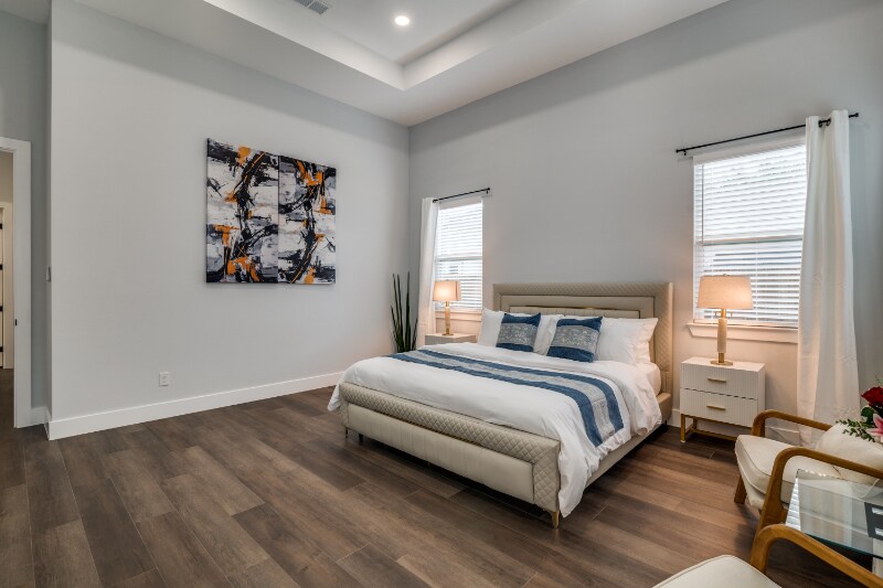 Building Photo - 1010 W Avenue F