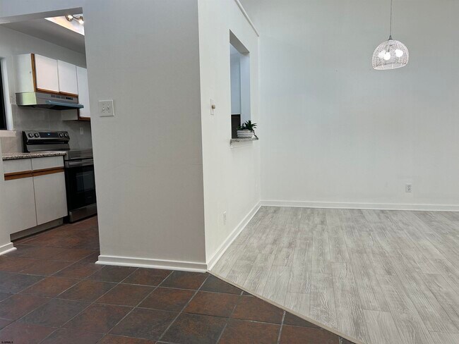 Building Photo - 20 Tilton Club