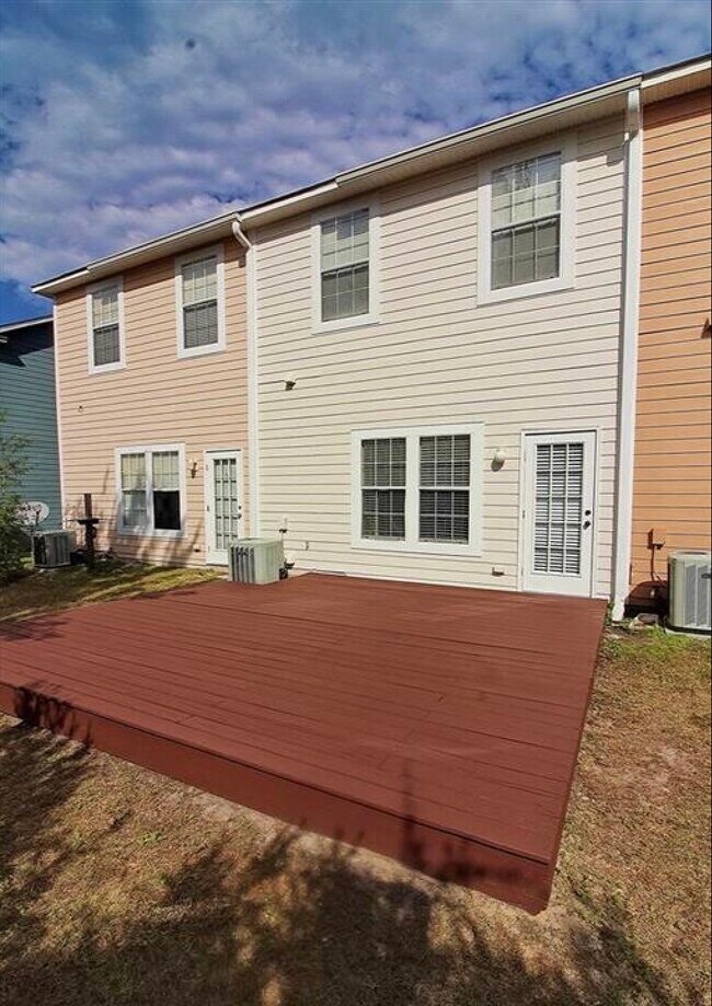 Building Photo - 26 Old Courthouse Way