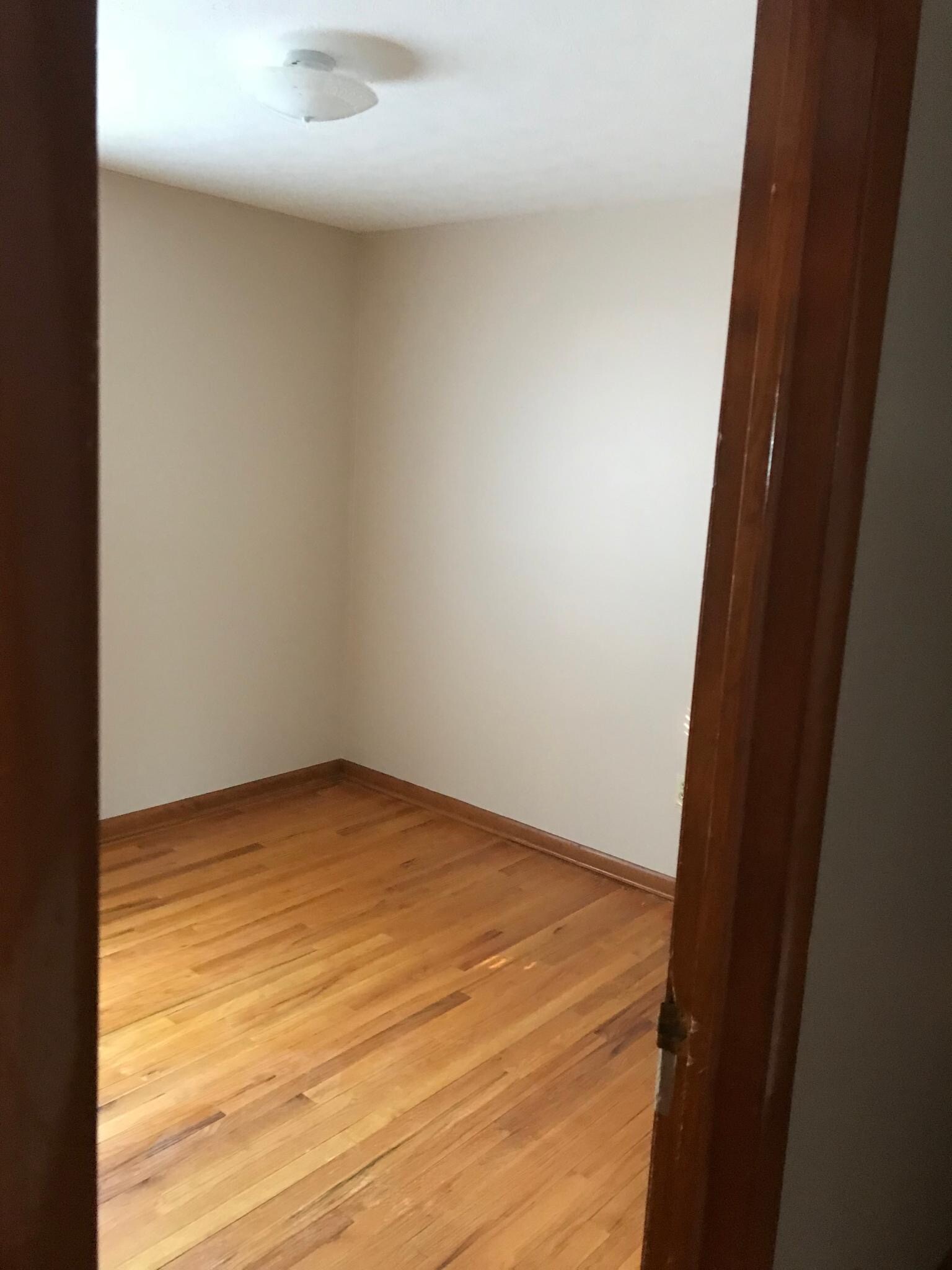 Building Photo - 1250 E 276th St