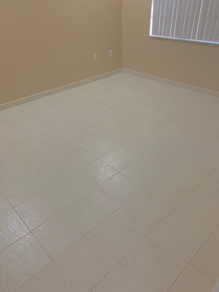 Master Bedroom - 13566 SW 11th Ln