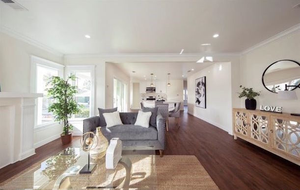 Building Photo - 4279 Walton Avenue