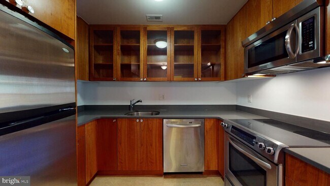 Building Photo - 1803 T St NW