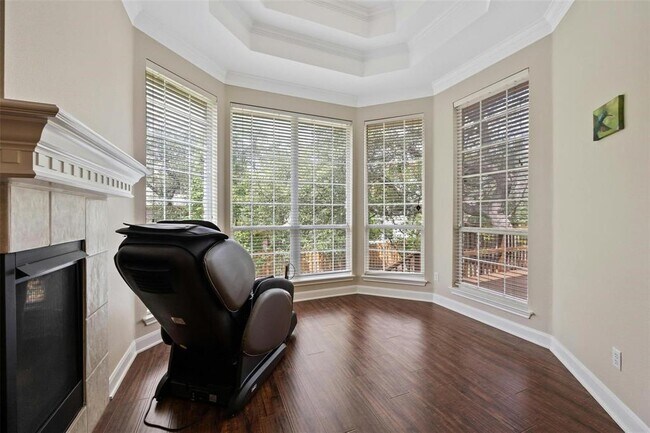 Building Photo - 10700 Hastings Ln