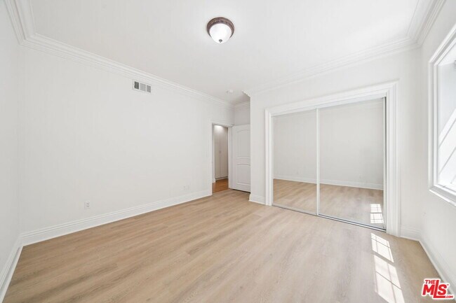Building Photo - 14654 Gault St