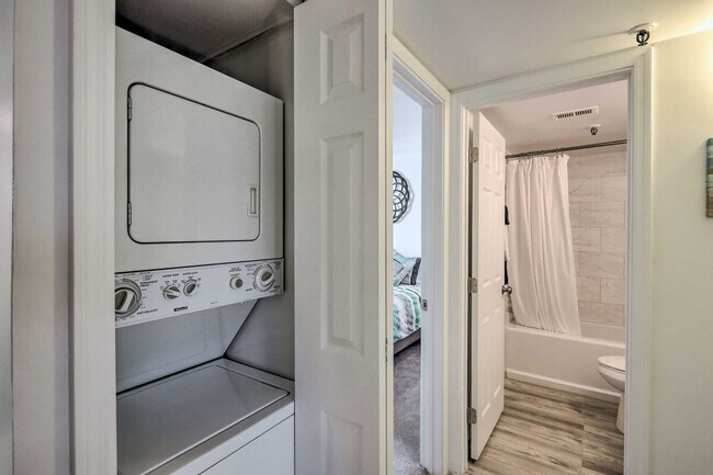 Building Photo - 7474 E Earll Dr