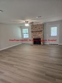 Building Photo - 1318 Crooked Creek Dr