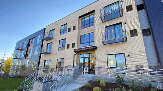 Signalmen Apartments, 1259 Newton St, Denver - Signalmen Apartments