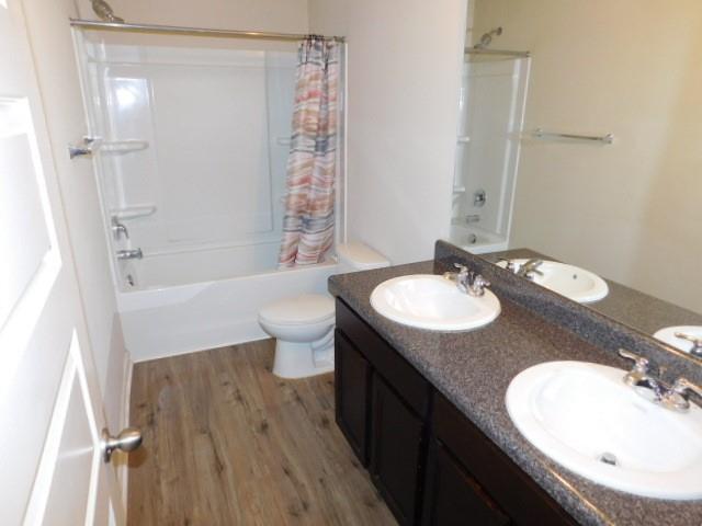 Building Photo - 2442 Martini Way