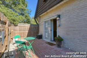 Building Photo - 8715 Starcrest Dr